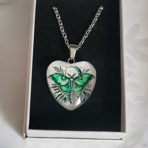 🎄BUY 1 GET 1 FREE 🎄Green Butterfly Heart Pendant Necklace